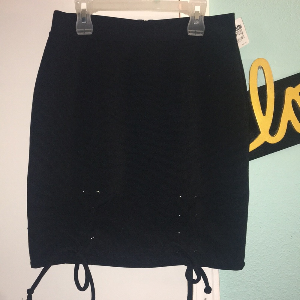 Tie Up Skirt